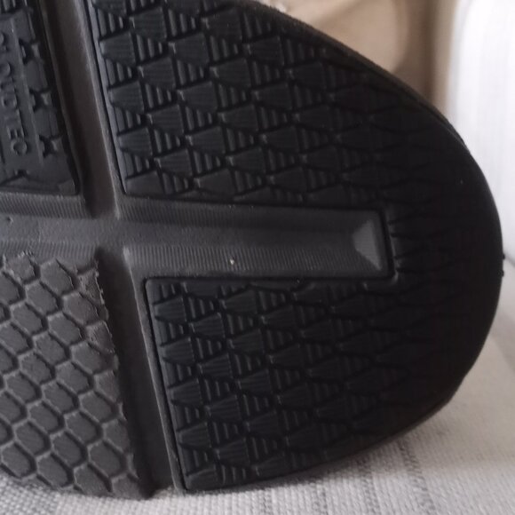 'On Cloud' Shoe Black/Eclipse size 9.5 EUC #5598626 - Picture 10 of 16